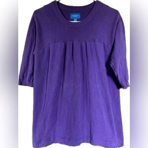 Simply Vera Vera Wang sweater with 3/4 length sleeves. Women’s size XS